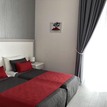 Chiaia Guest House Napoli Exterior foto
